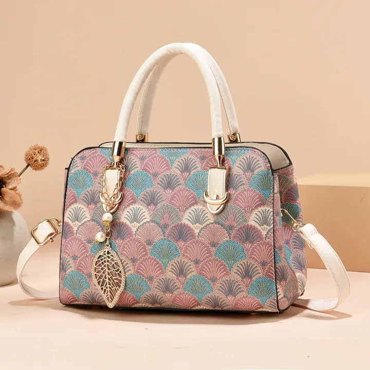 Túi xách công sở “Sóng Nước – Vỏ Sò – Hồ Sen Cá Chép” – Bộ sưu tập New Chinese Elegance (3 phiên bản)